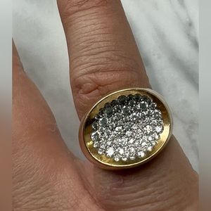 Unique and Beautiful 18 Karat gold and Diamond Italian Signet Ring
